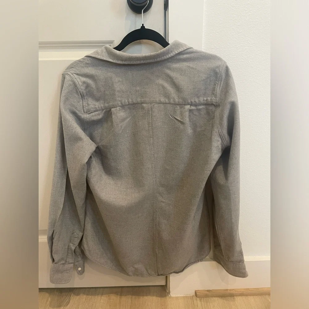 Frank & Eileen Gray Women's Top - Picture 5 of 5